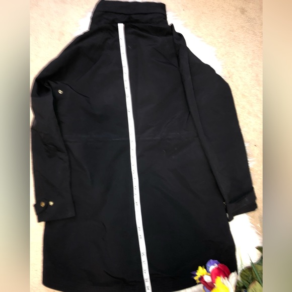 🌺Black athlete raincoat 🌺 - Picture 7 of 12